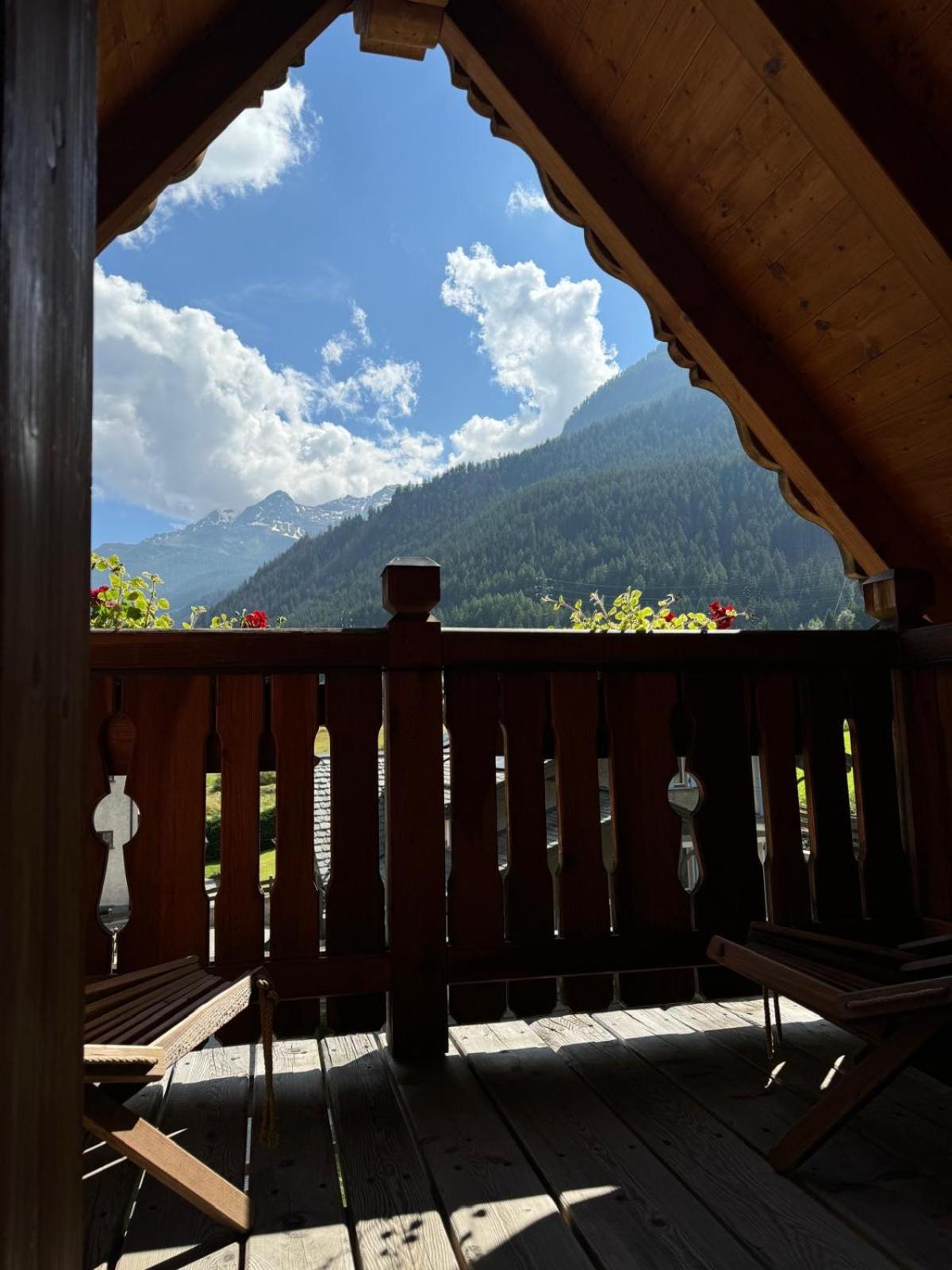Chalet La Rugiada Bormio Exterior foto